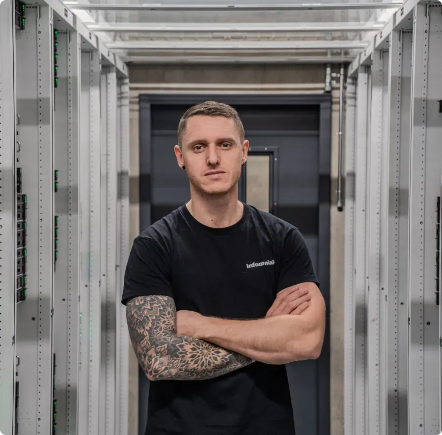 Image de Julien, notre responsable des data centers