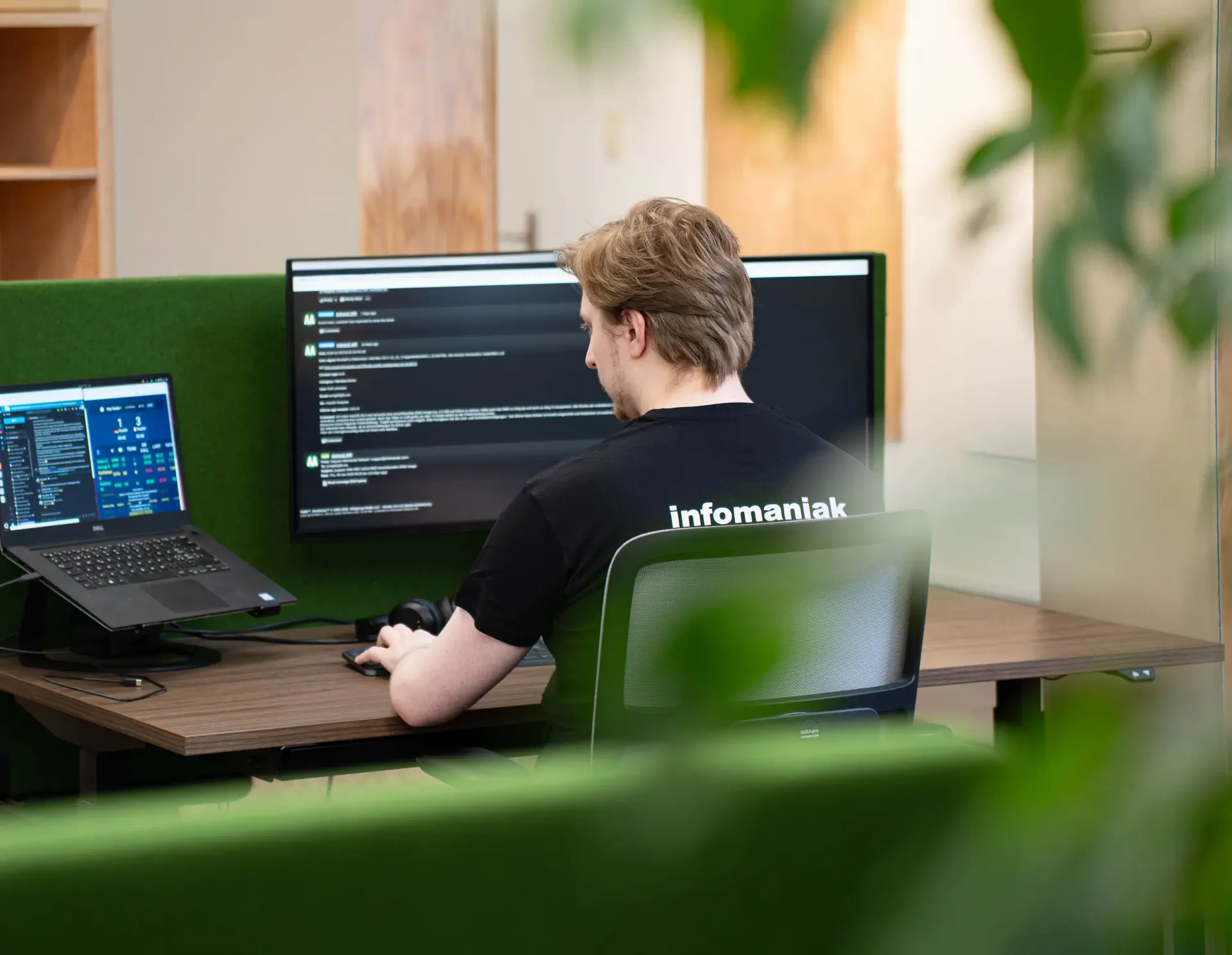 Photo of an Infomaniak technical support staff member in Zurich
